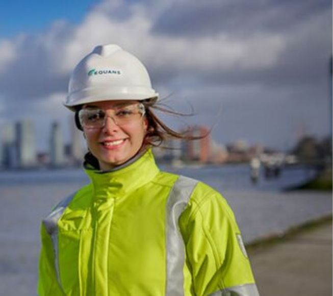 vrouwen in dienst